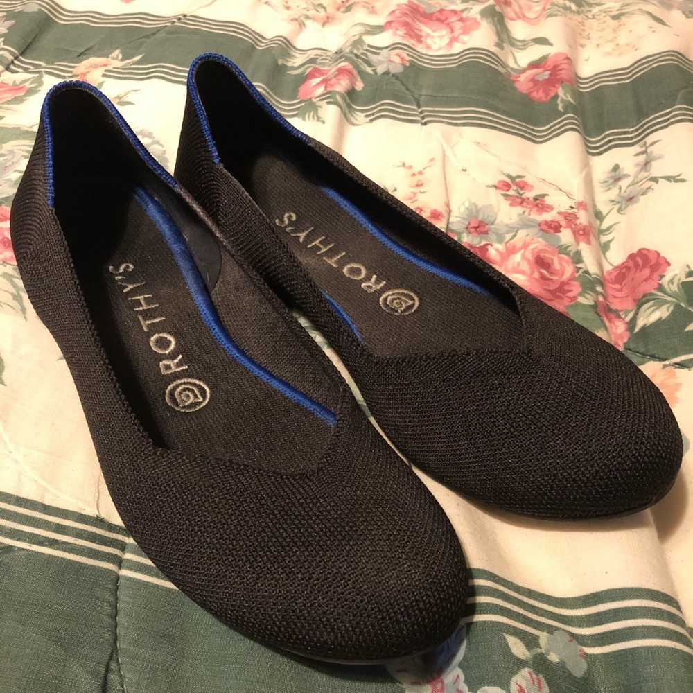 Black Rothy’s size 8